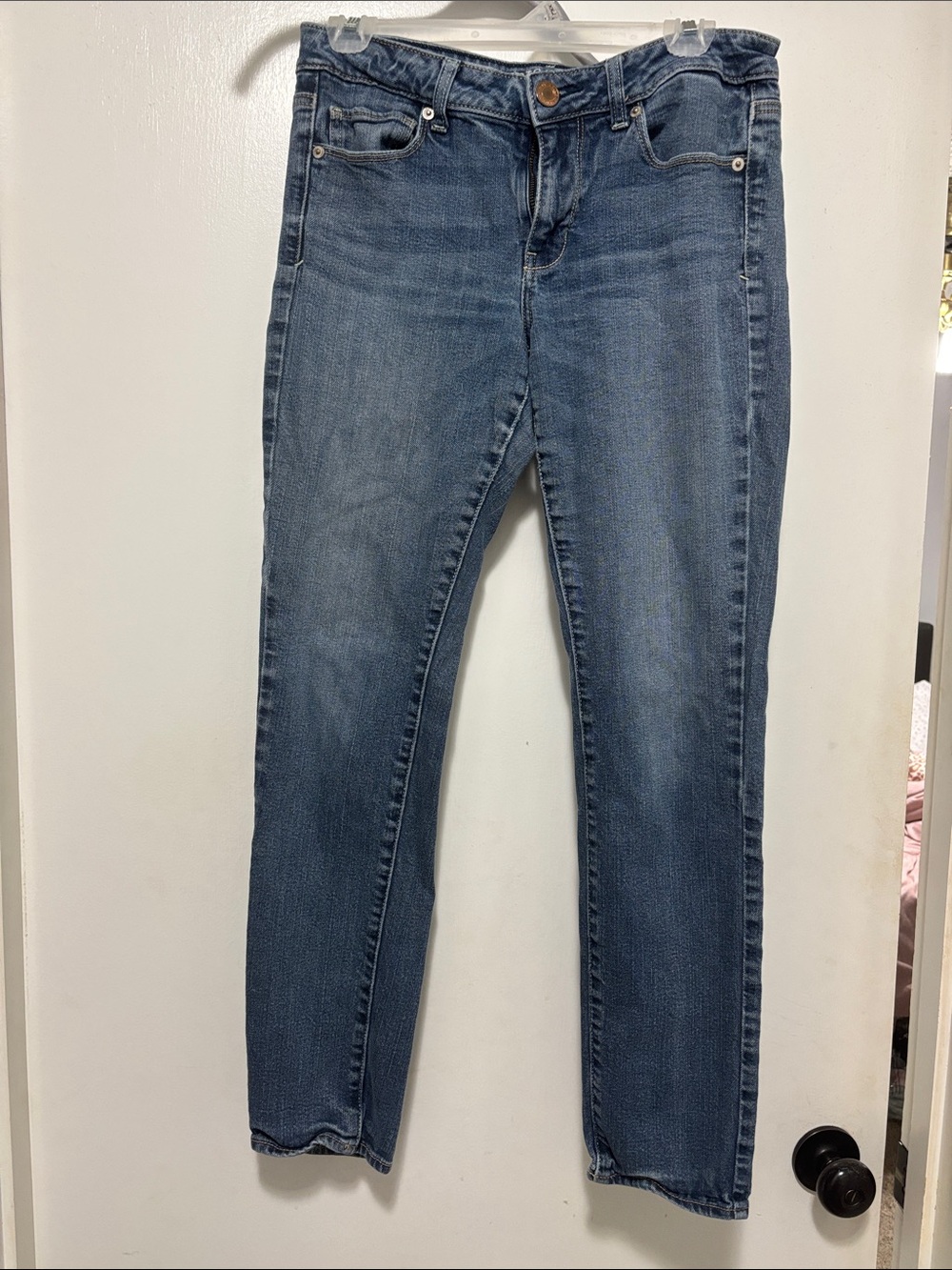 American Eagle Outfitters Women's Skinny Jeans in Mid Blue